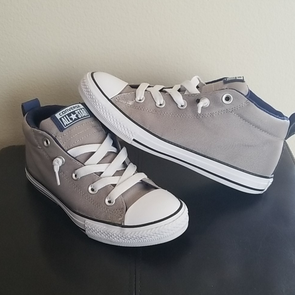 Converse All Star size 4 Junior girls/boys